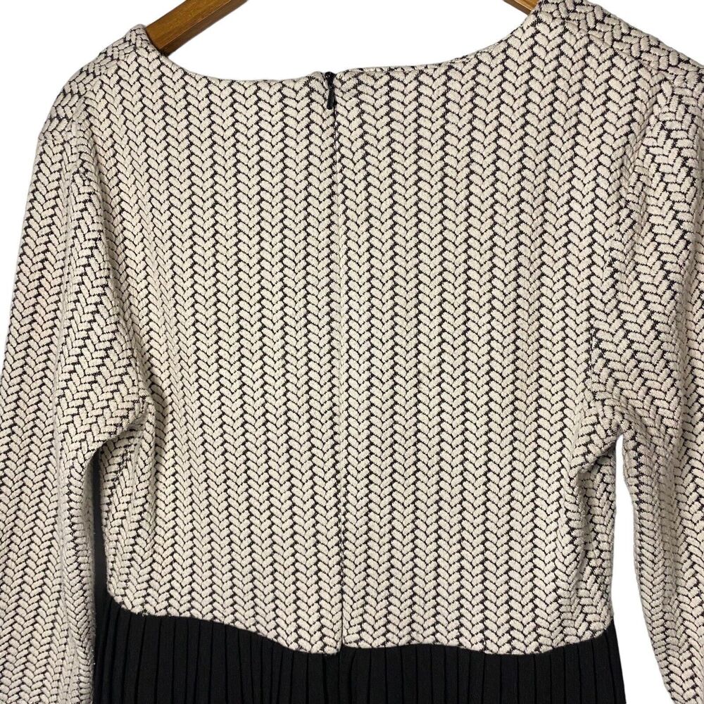 Ganni Anthropologie Jacquard Jersey Knife Pleated Dress Black White Size Medium - Picture 5 of 14